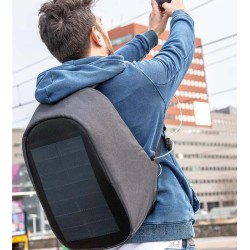 BOBBY TECH : sac à dos antivol à panneau solaire intégré - XD DESIGN